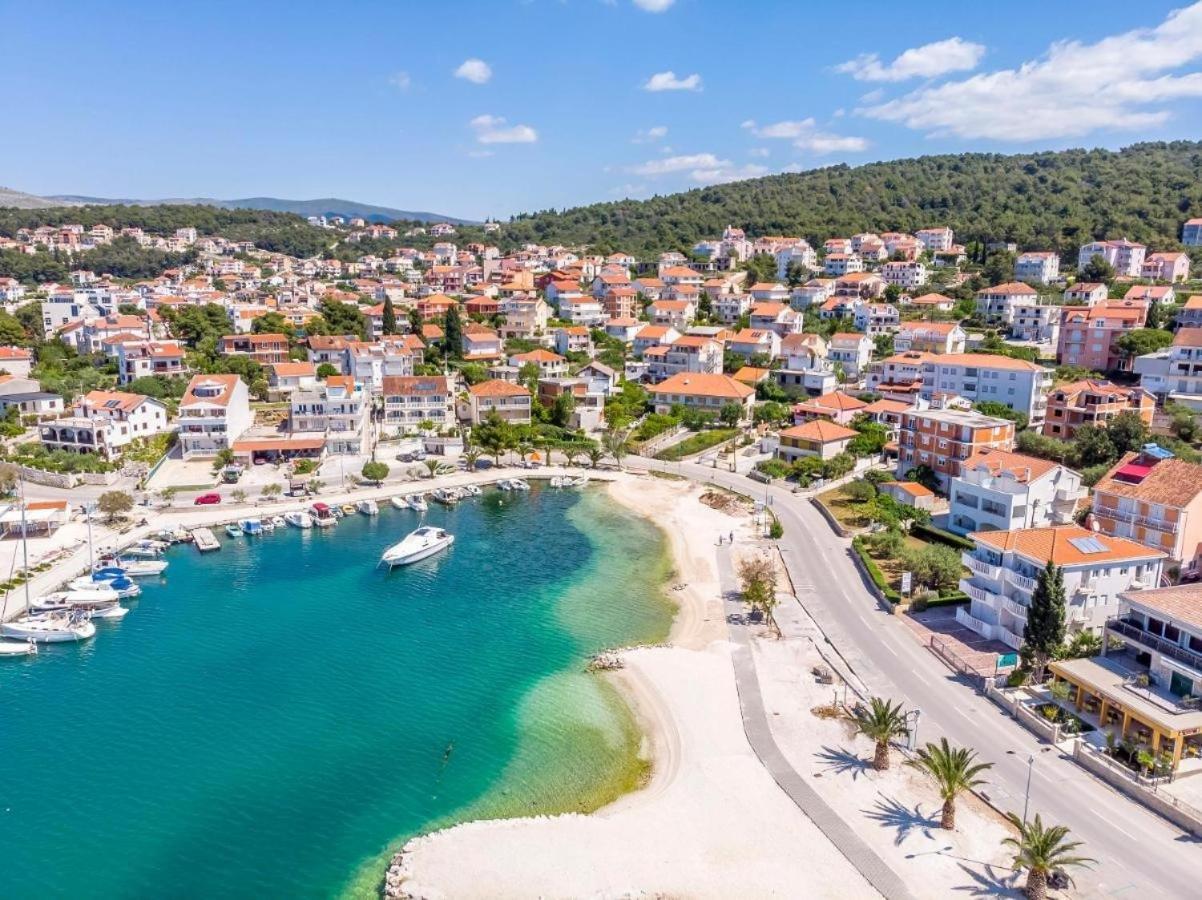 Apartments Doria - 20M From Beach Trogir Exterior foto